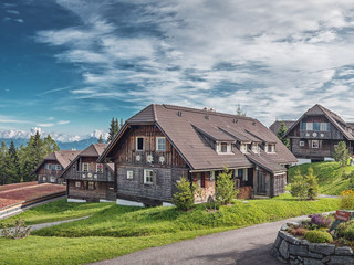 Chaletdorf am Berg im Hotel Mountain Resort Feuerberg auf der Gerlitzen Alpe in Kärnten